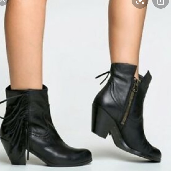 Sam Edelman Shoes - Sam Edelman Louie Fringe Leather Booties